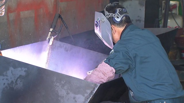 지난해 사업체 종사자수 역대 처음으로 감소 / YTN