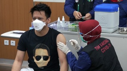 Disuntik Vaksin Tahap Dua, Ini Pesan Ariel Noah untuk Masyarakat