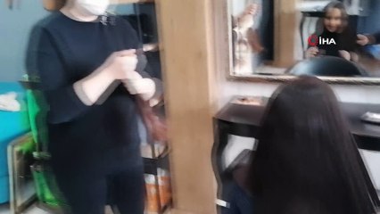 Minik Zeynep hiç kesilmeyen saçlarını lösemili çocuklara bağışladı