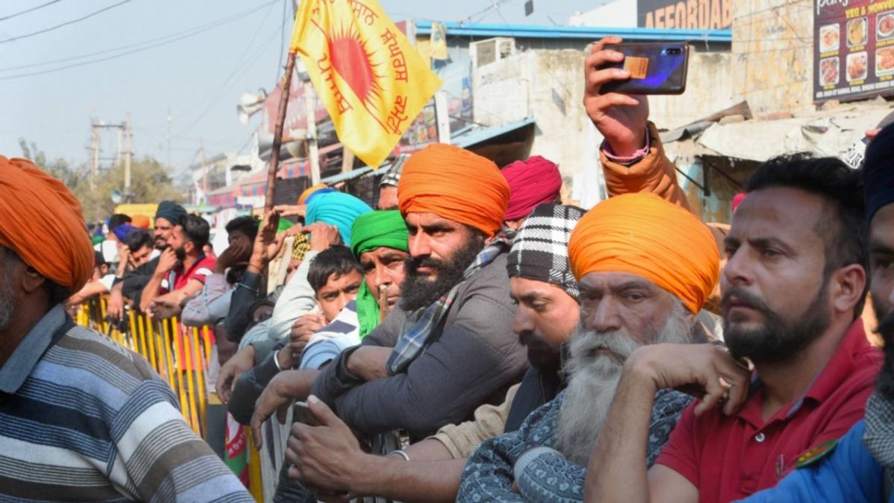 Singhu Border Locals to farmers: Vacate highways