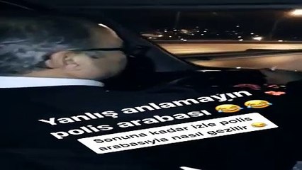 Polis aracında alkol alıp, videoya çektiler