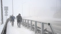 Winter storm sweeps through Russian city