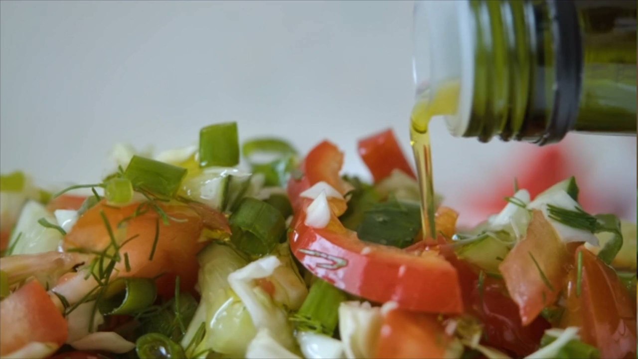 Low-Fat vs. Keto Diets: Low-Fat is Better For You, Study Finds