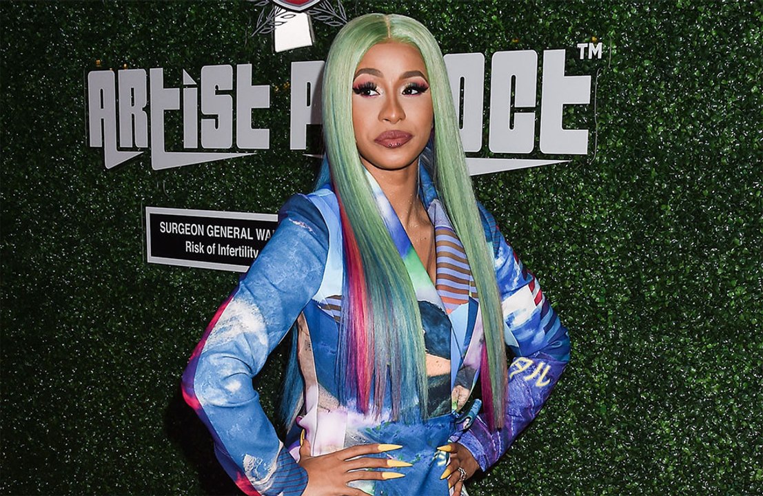 Cardi B gibt Tausende von Dollar für Coronavirus-Tests aus