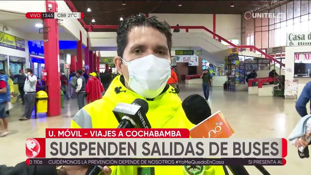 Puentes y bloqueos impiden salida de buses de Santa Cruz a otros departamentos