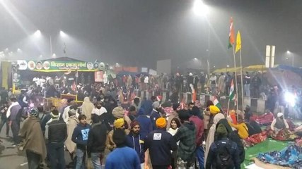 Farmers stay put at UP Gate, 'excess force' removed