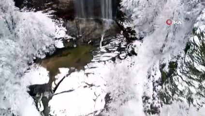 Suuçtu Şelalesi beyaza büründü