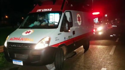 Homem é socorrido ao tentar pular de viaduto