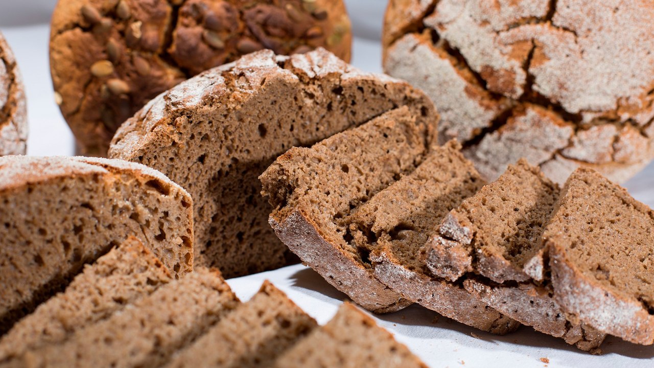 8 Propiedades y Beneficios del Pan de Centeno