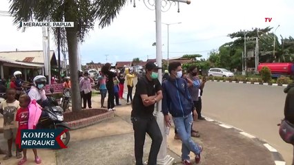 Ikon Kota Merauke Roboh Diterjang Angin Kencang