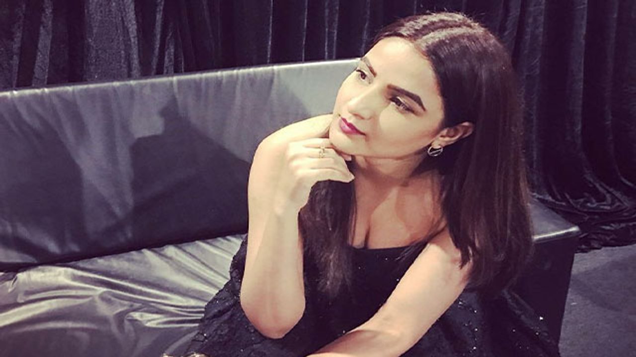 Bigg Boss 14; Jasmin Bhasin पहुँच गयी BB के सेट पर पहुंची ?; Check Out | FilmiBeat