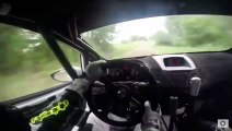 Le pilotage incroyable en rallye à pleine vitesse