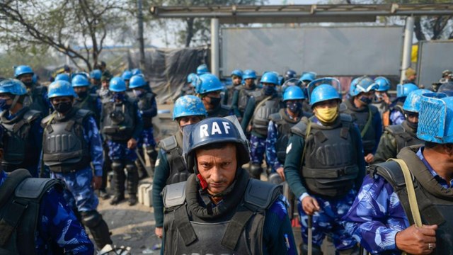 Singhu Border: One injured in police lathi charge