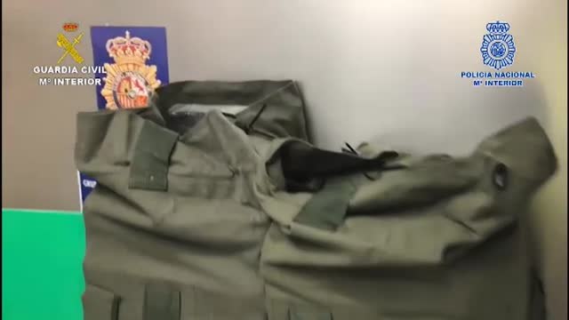 Desmantelada una red criminal que introducía droga en España a través del Aeropuerto