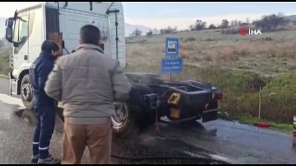 Saman yüklü tır küle döndü