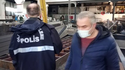 Üzerine 2 ton platform ızgara düşen işçi ağır yaralandı