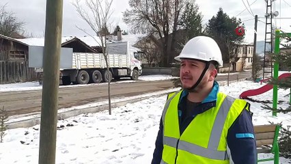 Tamir için çıktığı direkten düştü, 4 ay tedavi görünce işten çıkarıldı