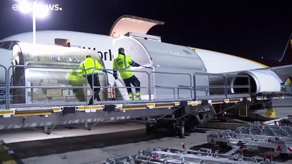 UE impõe controlo de exportação de vacinas