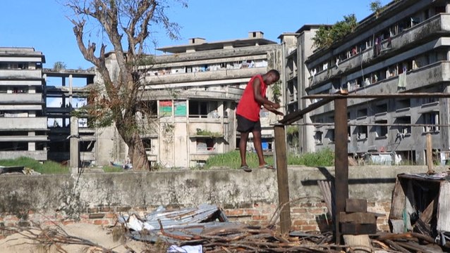 Communities in Mozambique clean up after Cyclone Eloise