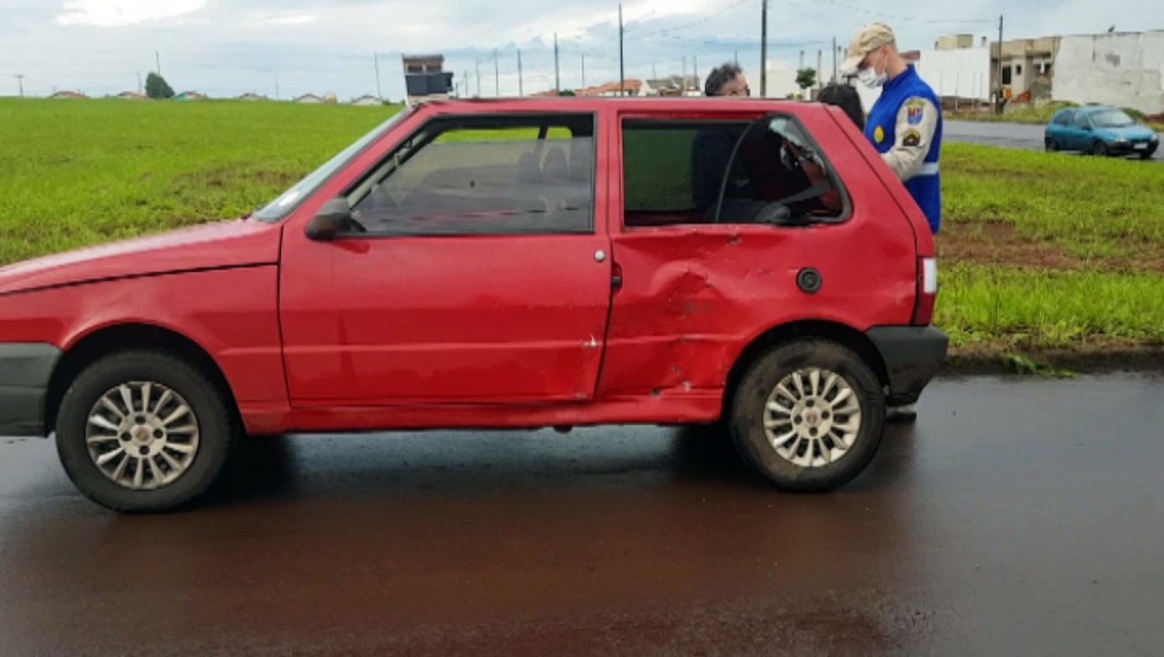 Adolescente fratura punho em colisão na Rua das Garças, no Bairro Morumbi