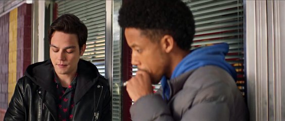 Heavy movie (2021) - Sophie Turner, Daniel Zovatto