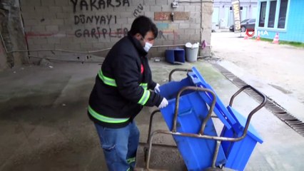 Ceyhanlı temizlik işçisi yaptığı çalışmalarla örnek oluyor