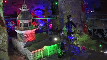 Oyunca Müzesini Gezenler Küçük Bir Dünya Turuna Çıkıyor