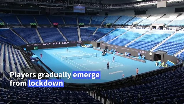Serena Williams trains in Melbourne as Australian Open officials announce crowds up to 30,000