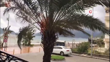 Marmaris'te Denizin Rengi Değişti
