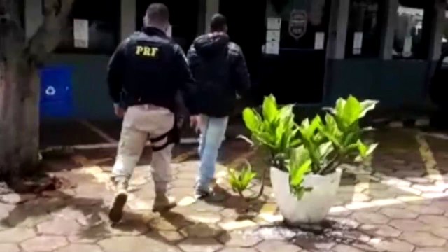 Jovem abordado pela PRF na BR-467 é detido com mandado de prisão em aberto pelo crime de roubo