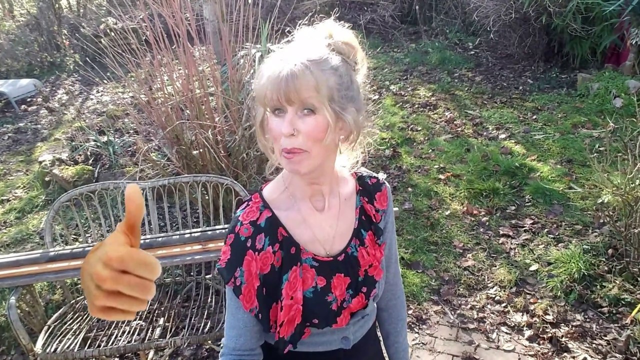 B22 - Garten-Zwerghuhn-Blog / Frühlingsgefühle