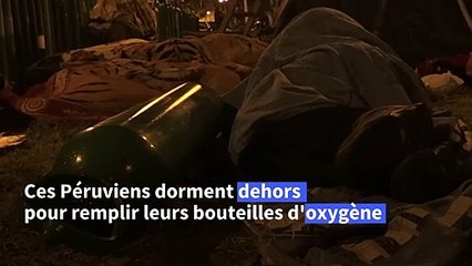 Des dizaines de péruviens dorment dehors en attendant de l'oxygène