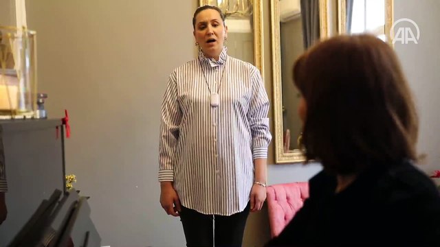 Koronavirüsün neden olduğu ses kısıklığı 'müzikli terapi' ile tedavi edilebiliyor