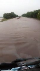 Tras un gran temporal, un tramo de la ruta 11 quedó bajo agua
