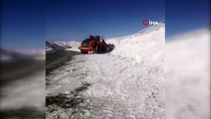 Karabet Geçidi'nde yol genişletme çalışmaları devam ediyor