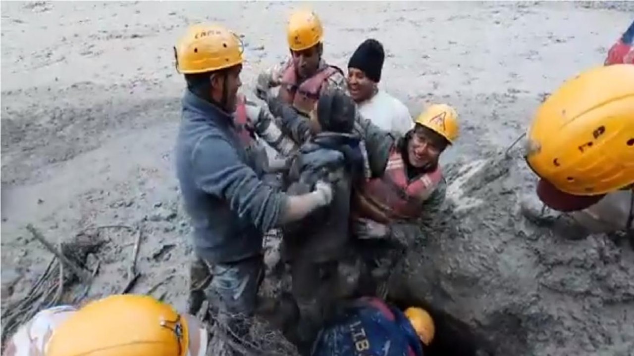 Chamoli: ITBP personnel rescue operation exclus...