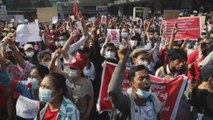 Manifestaciones contra la junta militar birmana se expanden por todo el país