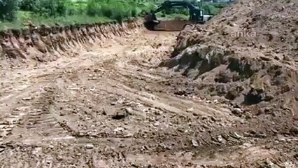 TIR parkı için zeytin ağaçları kesildi yetmedi alana dolgu olarak gömüldü