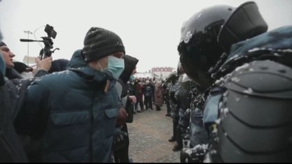 Hundreds arrested in Russia in crackdown on opposition