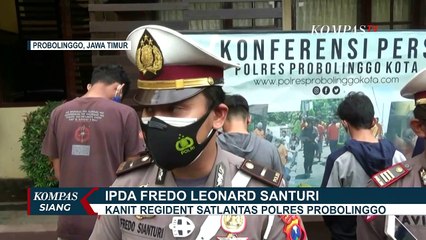 Viral Mobil Sengaja Ngebut Terobos Genangan Banjir Bikin Warga Kena Semprot