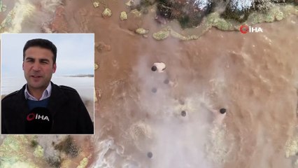 Dondurucu Soğuğa Aldırış Etmeden 40 Derece Sıcaklıktaki 'Doğal Jakuzide' Eğleniyorlar
