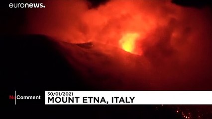 En Sicile, le spectacle de l'Etna en éruption