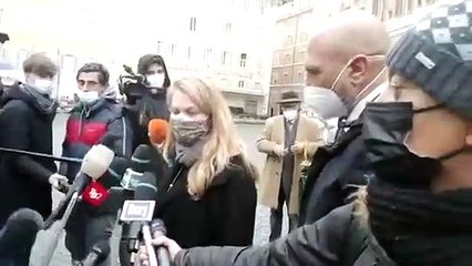 Consultazioni: Senatrice De Pretis (LeU) riferisce alla stampa dopo l'incontro  con Fico