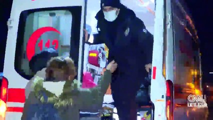 Otomobil yolcu alan taksiye çarptı: 1 ölü, 3 yaralı