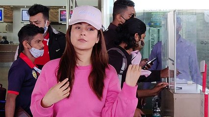 Shehnaaz Gill की क्या छूट गयी Chandigarh की Flight; Watch Video |FilmiBeat