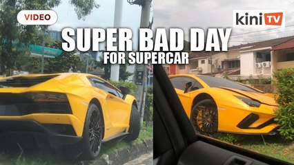 RM2.5 million supercar ends up on divider in Bangsar