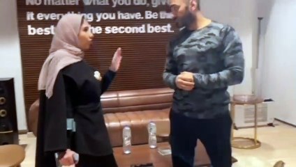 هكذا ساعد تامر حسني معجبة في إستعادة ذاكرتها بعد تعرضها لحادث أليم