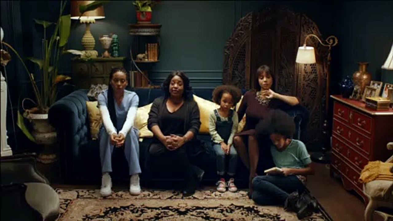 JEAN OF THE JONESES Trailer (2016)