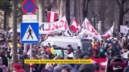Coronavirus : des milliers d'Européens manifestent contre les restrictions