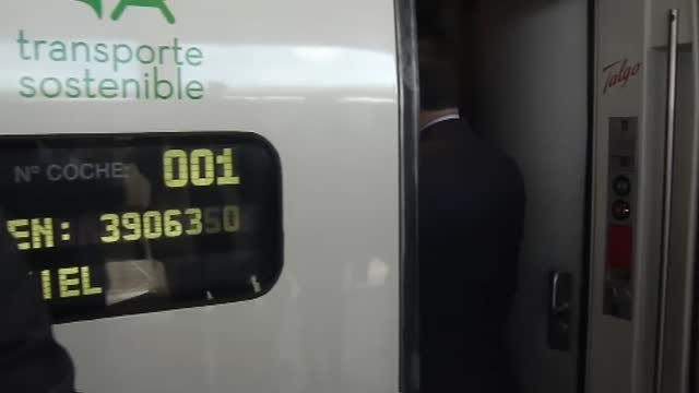 Sánchez inaugura un tramo del AVE en el Corredor Mediterráneo